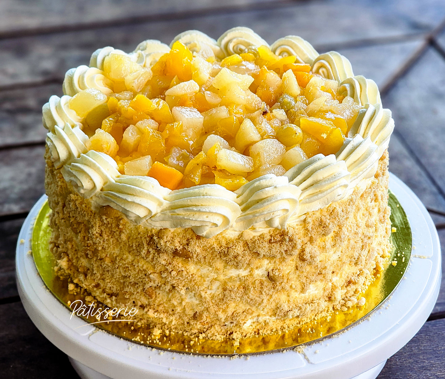 🍓 Fruit Whipped Cream Cake